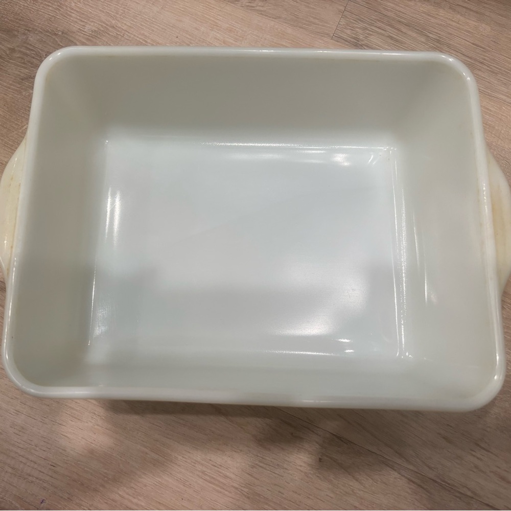 Pyrex Yellow Rectangular Baking Dish - Picture 2 of 4